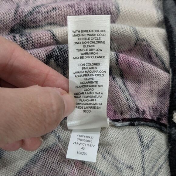 Chico's Touch of Cashmere Pacific Floral Cardigan Sweater Fuchsia Gray Soft S/4 - Picture 7 of 8
